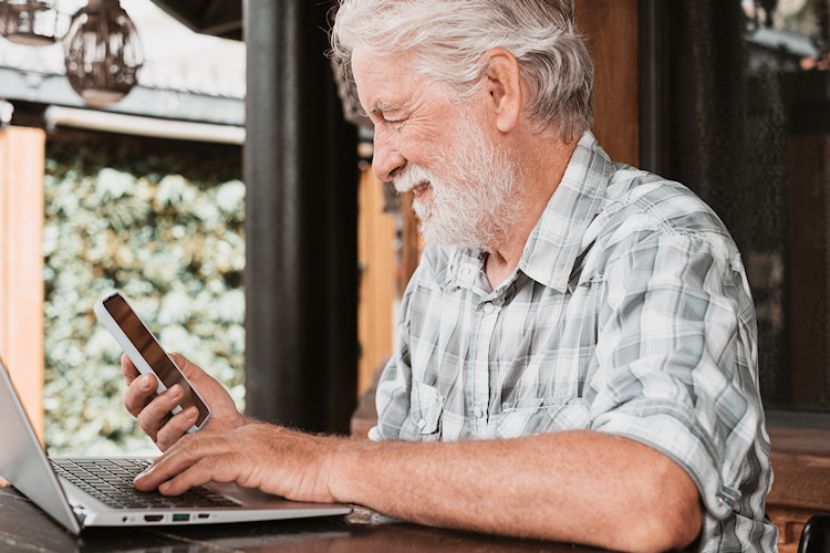 Drei Viertel der Senioren sind online