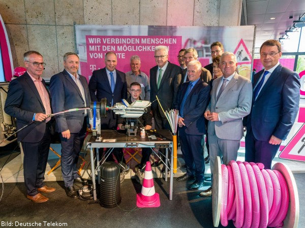 Gigabitregion Stuttgart unterschreibt Kooperationsvertrag mit der Deutschen Telekom